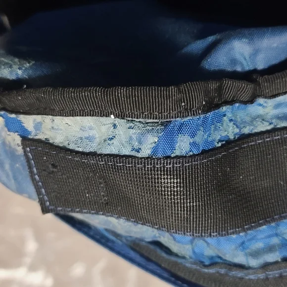 Blue, MEC backpack - Picture 4 of 4